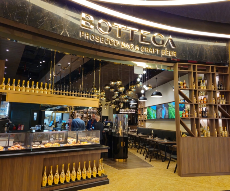 0.Abu Dhabi airport Prosecco Bar 1