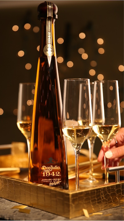 0.DonJulio1942 Bottle