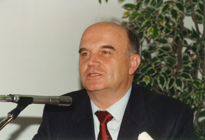 0.Ezio Rivella